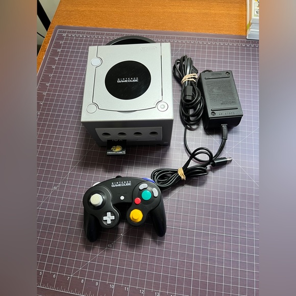 Nintendo GameCube silver - Picture 2 of 14